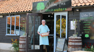 Willow Tree Ext With Martin